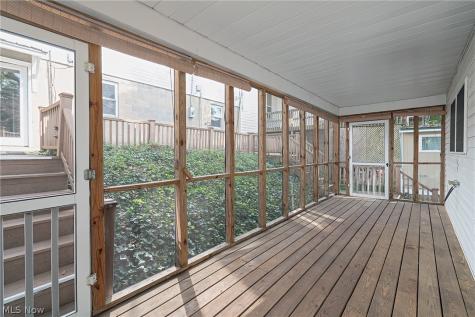 415 Fourth Square Marietta OH 45750
