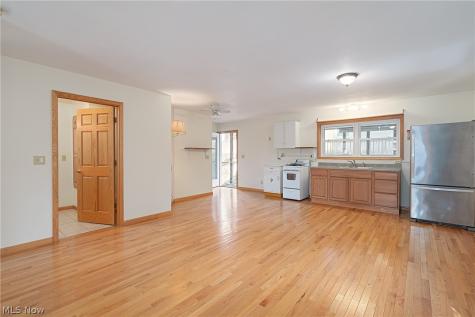 415 Fourth Square Marietta OH 45750