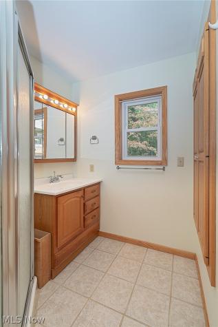 415 Fourth Square Marietta OH 45750