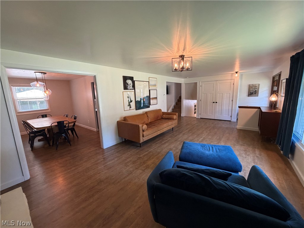 327 Kingwood Columbiana OH 44408