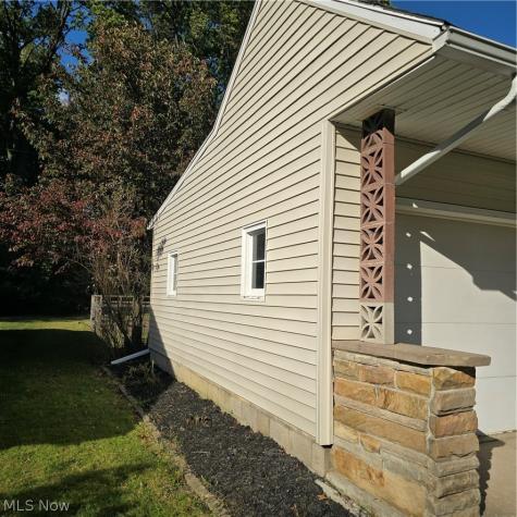 42108 Emerson Court Elyria OH 44035