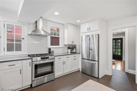 3141 Coleridge Road Cleveland Heights OH 44118