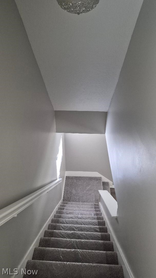 589 Highland Avenue Barberton OH 44203