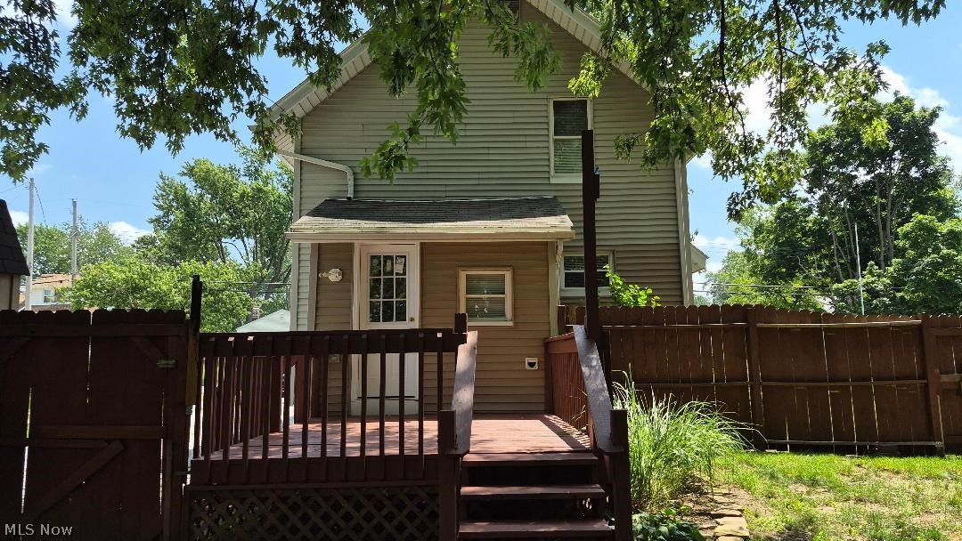 589 Highland Avenue Barberton OH 44203