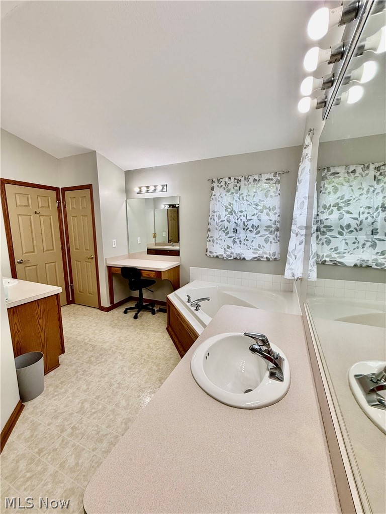3076 Ravineview Circle Stow OH 44224