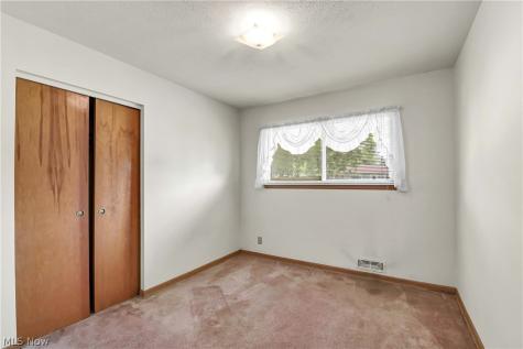 7704 Howard Street Parma OH 44134