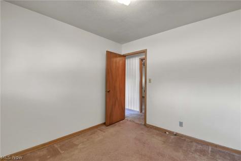 7704 Howard Street Parma OH 44134