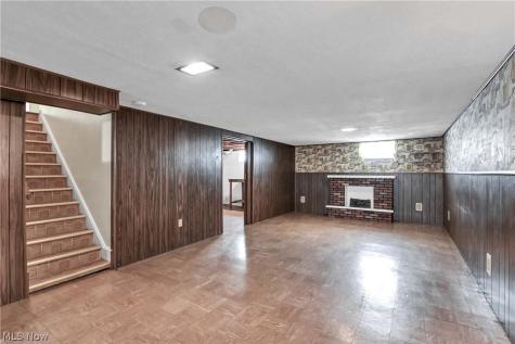 7704 Howard Street Parma OH 44134