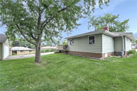 7704 Howard Street Parma OH 44134
