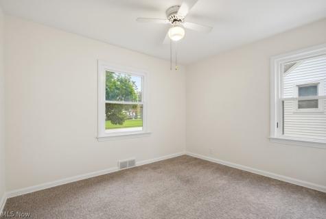 1628 Parker Drive Mayfield Heights OH 44124