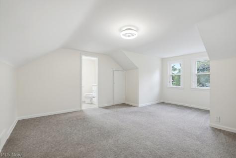1628 Parker Drive Mayfield Heights OH 44124