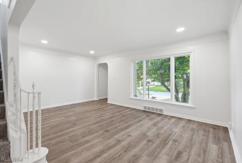 1628 Parker Drive Mayfield Heights OH 44124