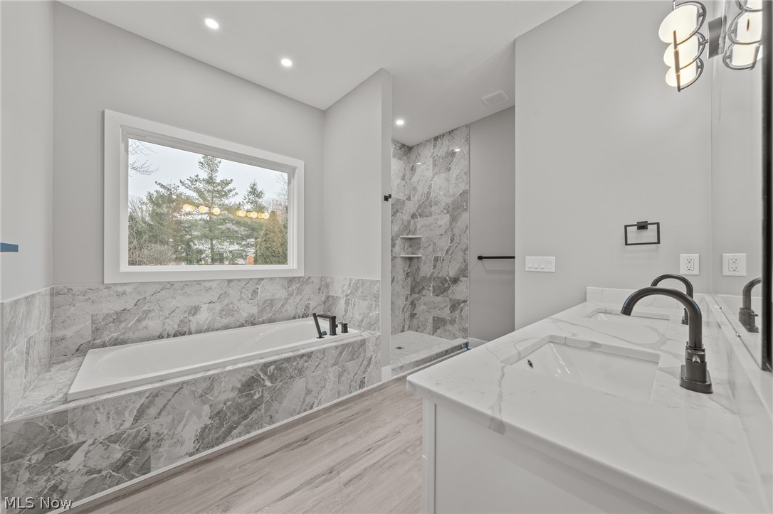 Sl Ameer Drive Oakwood Village OH 44146