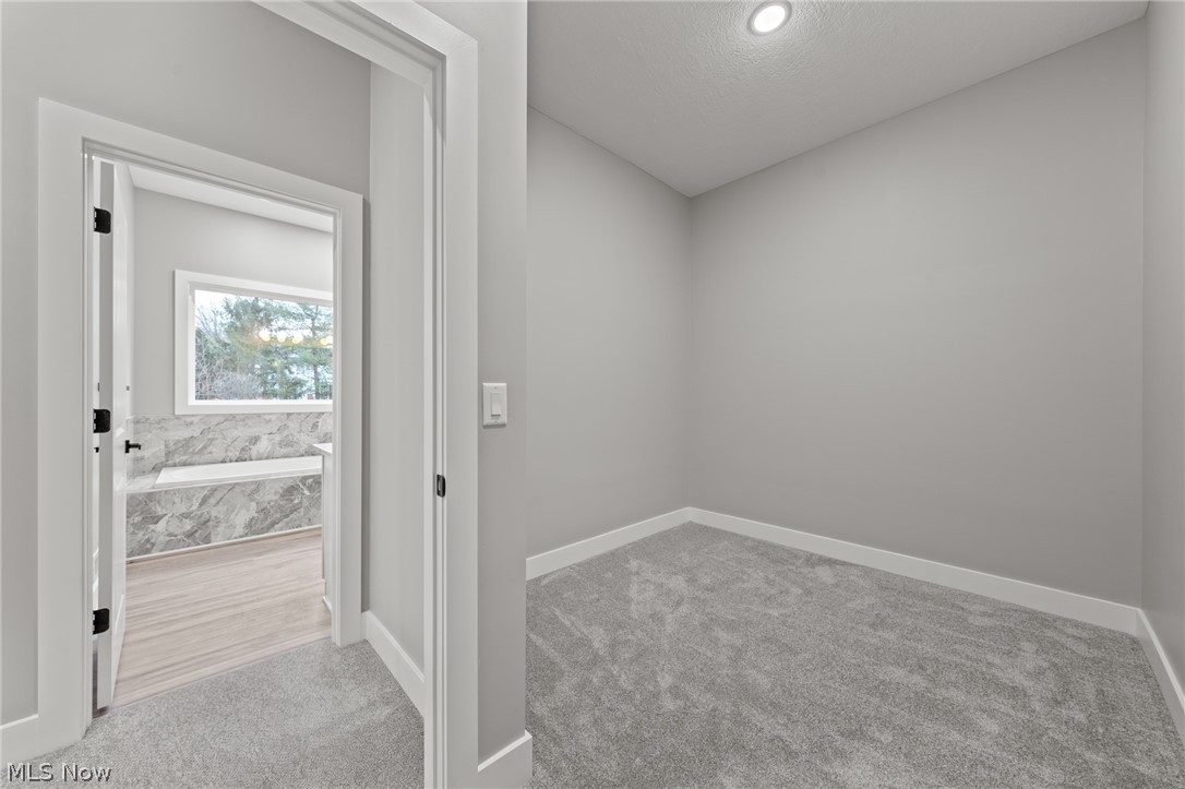 Sl Ameer Drive Oakwood Village OH 44146