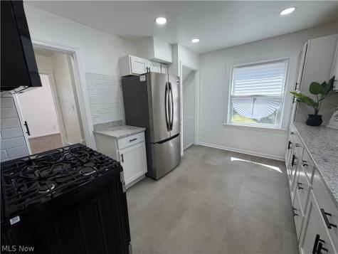 230 E 211th Street Euclid OH 44123