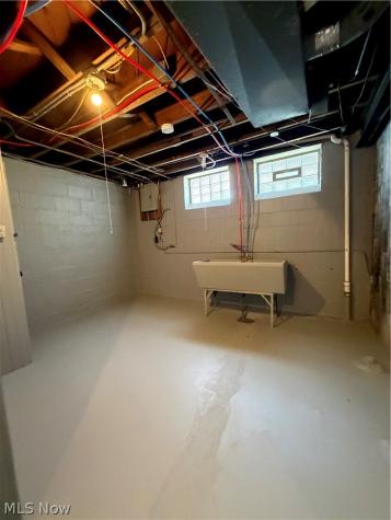 230 E 211th Street Euclid OH 44123
