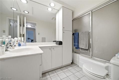 4394 Baintree Road University Heights OH 44118