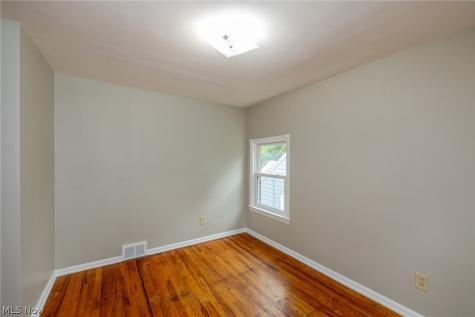5167 Philip Avenue Maple Heights OH 44137