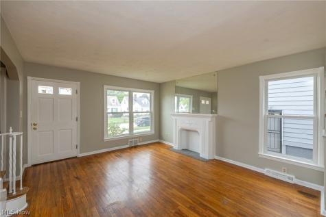 5167 Philip Avenue Maple Heights OH 44137
