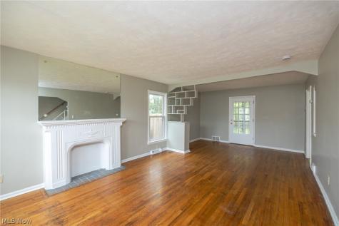 5167 Philip Avenue Maple Heights OH 44137