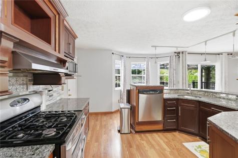 1970 Cherrywood Lane Akron OH 44312