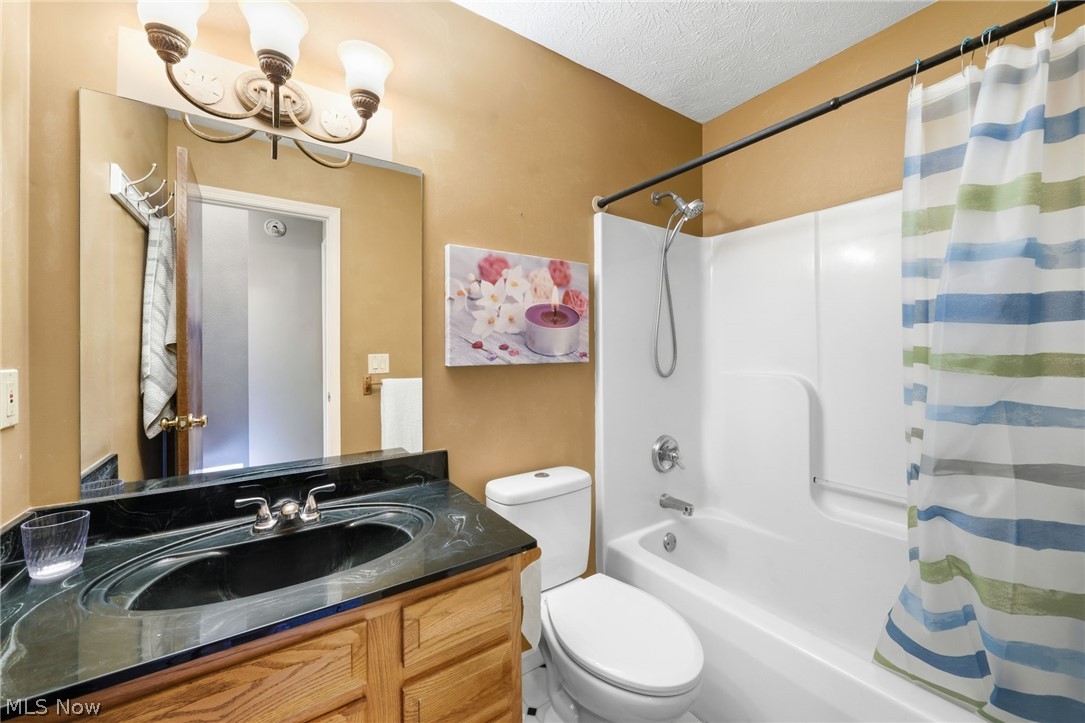 1970 Cherrywood Lane Akron OH 44312