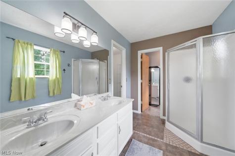 1970 Cherrywood Lane Akron OH 44312