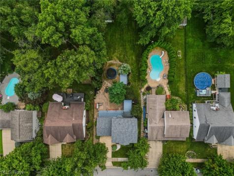 1970 Cherrywood Lane Akron OH 44312