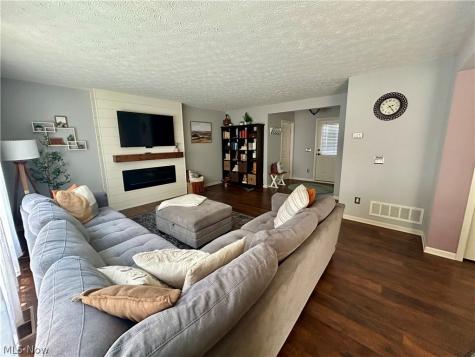 615 Cornell Drive Broadview Heights OH 44147
