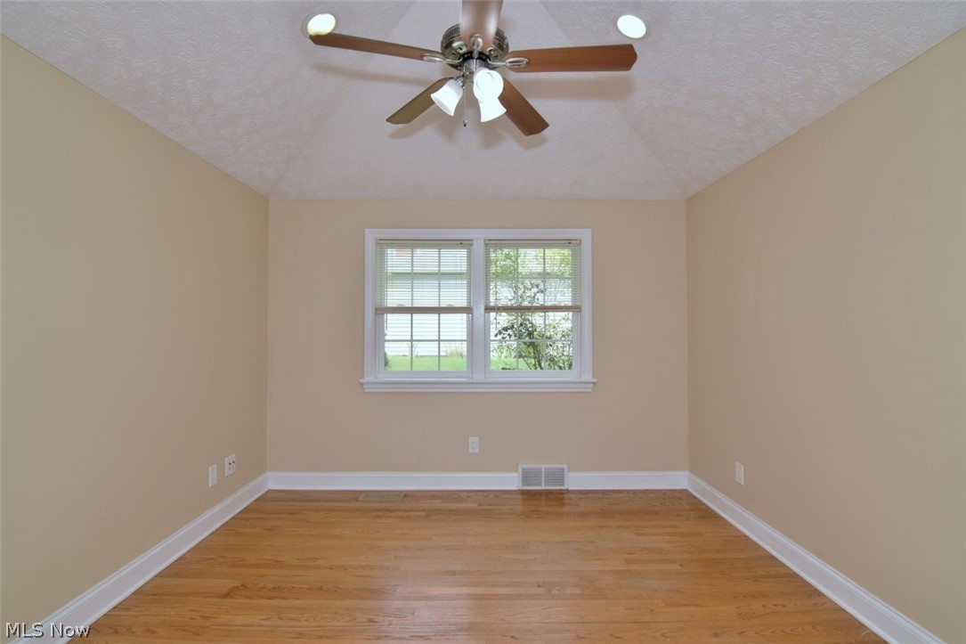 3857 Meadowbrook Boulevard University Heights OH 44118