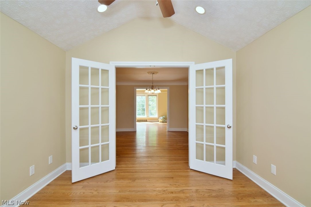 3857 Meadowbrook Boulevard University Heights OH 44118
