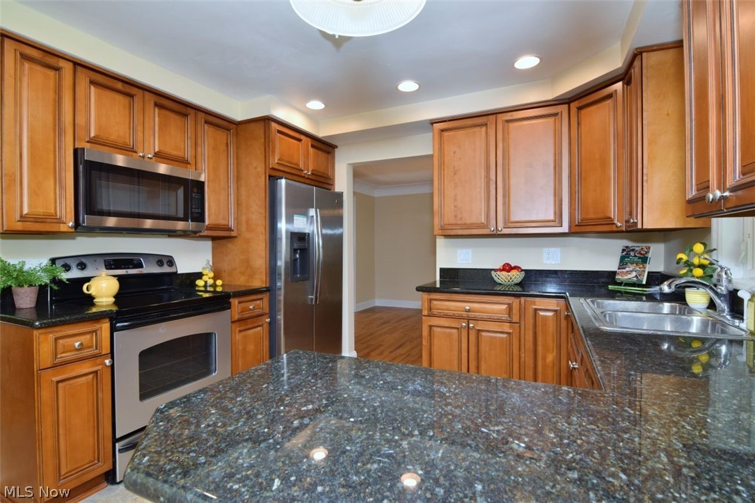 3857 Meadowbrook Boulevard University Heights OH 44118