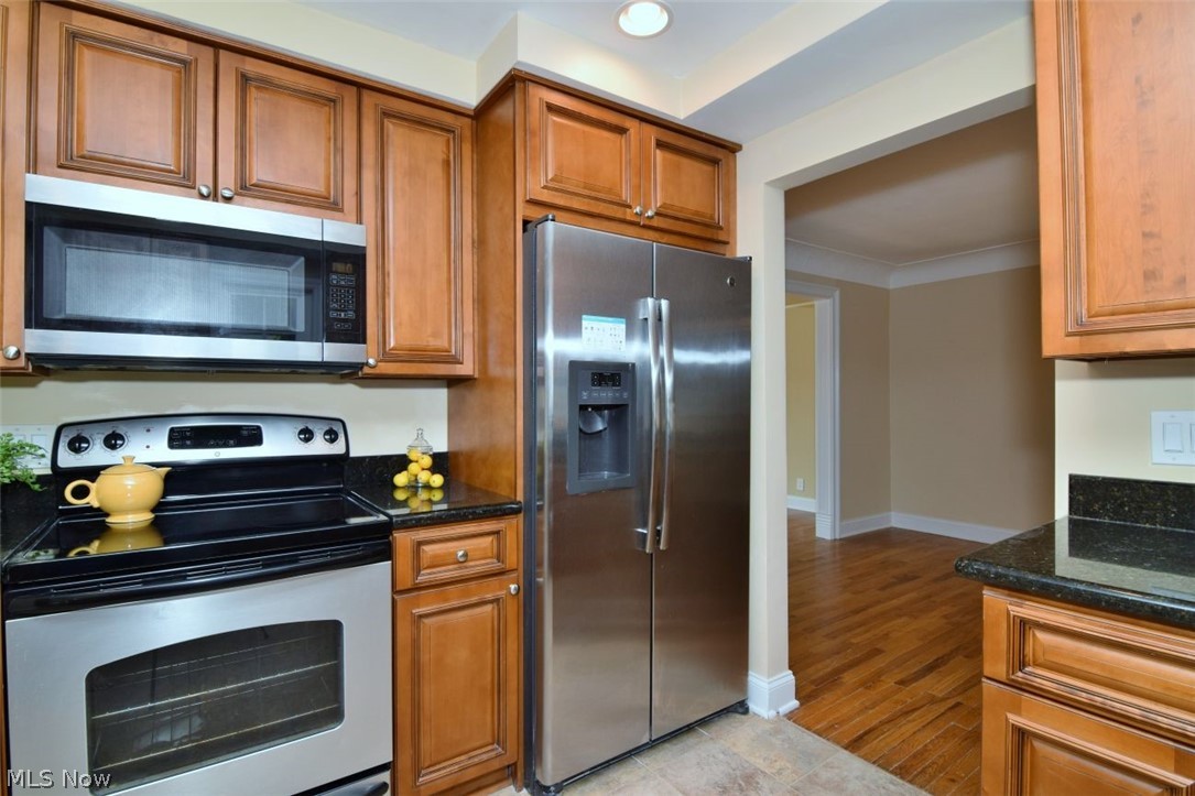 3857 Meadowbrook Boulevard University Heights OH 44118