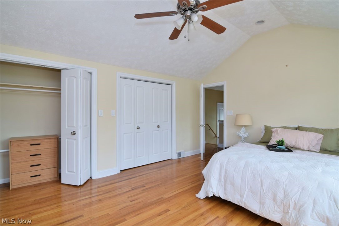3857 Meadowbrook Boulevard University Heights OH 44118