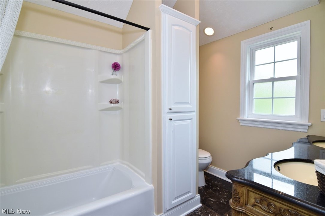 3857 Meadowbrook Boulevard University Heights OH 44118