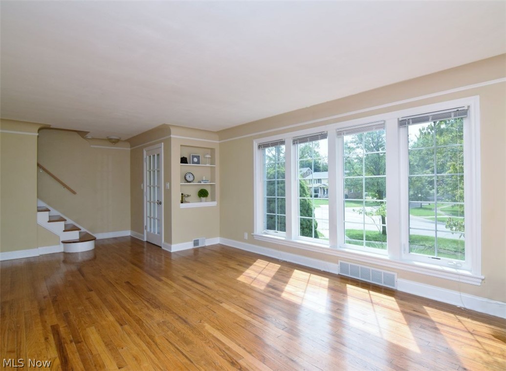 3857 Meadowbrook Boulevard University Heights OH 44118