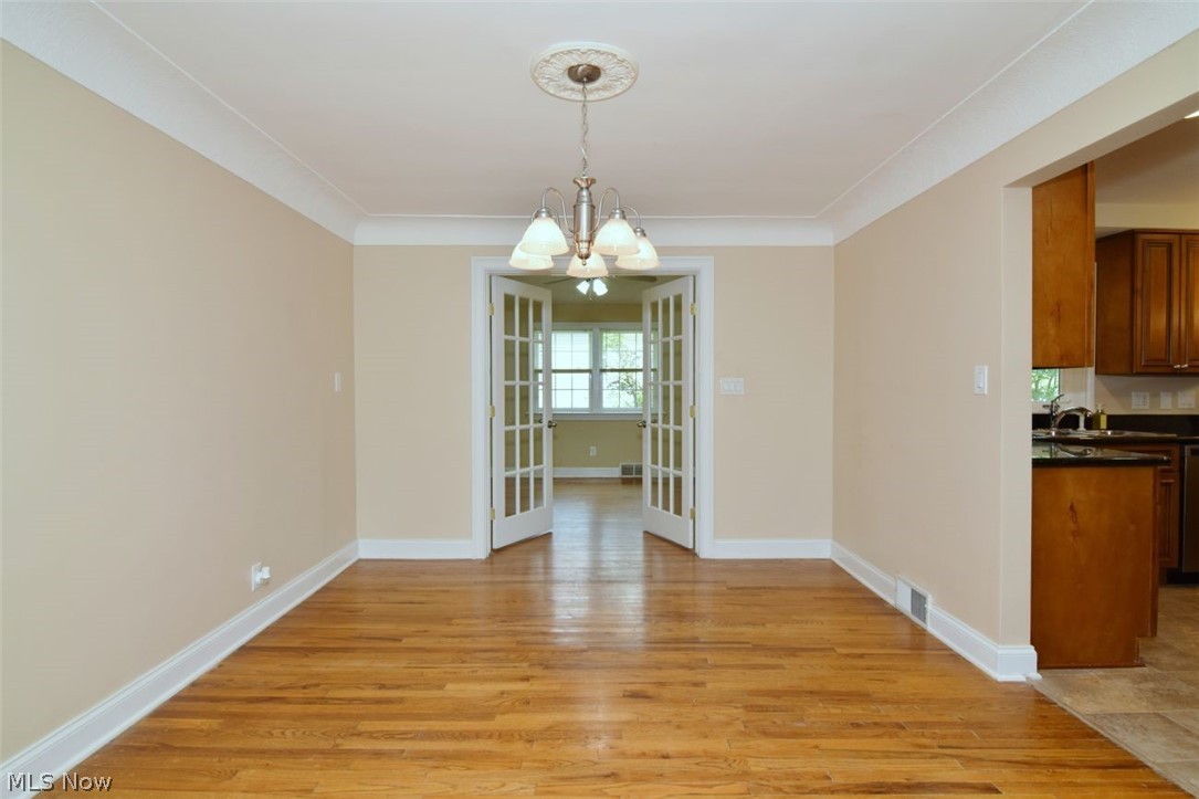 3857 Meadowbrook Boulevard University Heights OH 44118