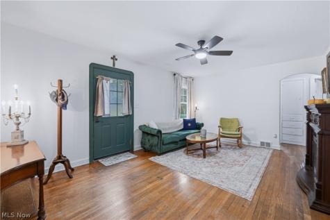 218 E School Street Kent OH 44240