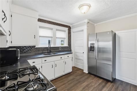 103 Fenton Avenue Mogadore OH 44260
