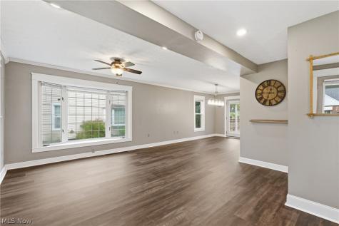 103 Fenton Avenue Mogadore OH 44260