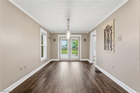 103 Fenton Avenue Mogadore OH 44260