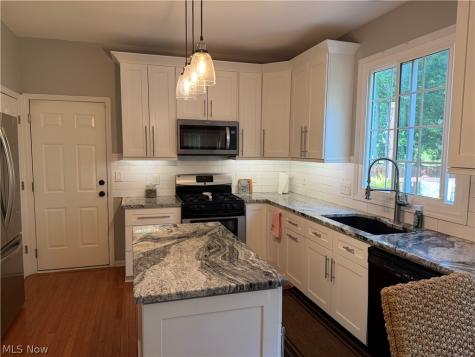 19465 Blue Spruce Drive Strongsville OH 44149