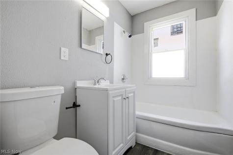 4469 E 154th Street Cleveland OH 44128