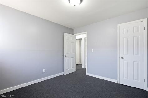 4469 E 154th Street Cleveland OH 44128