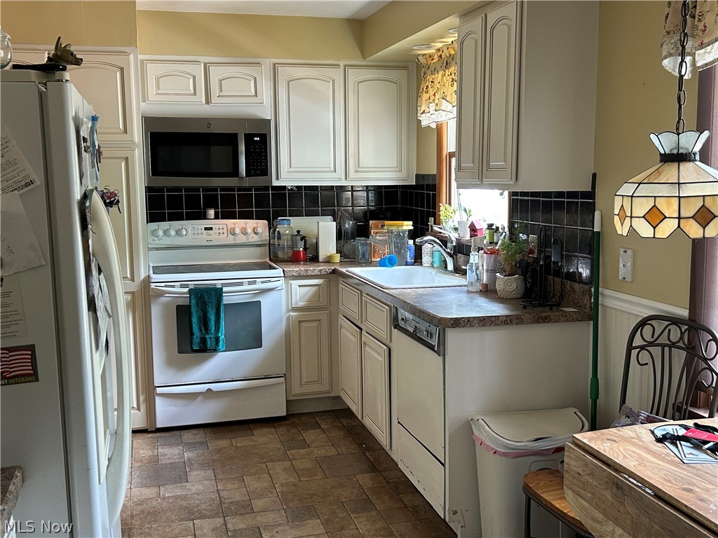 348 Hickory Hill Road Chagrin Falls OH 44022