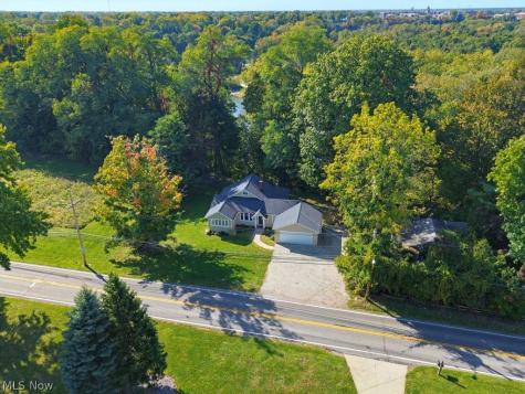 366 Riverside Drive Painesville OH 44077