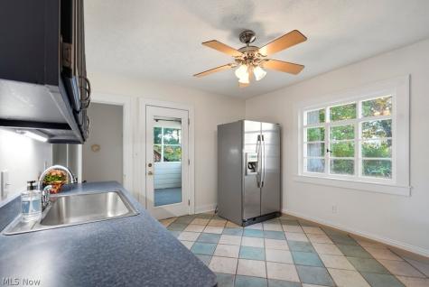 366 Riverside Drive Painesville OH 44077