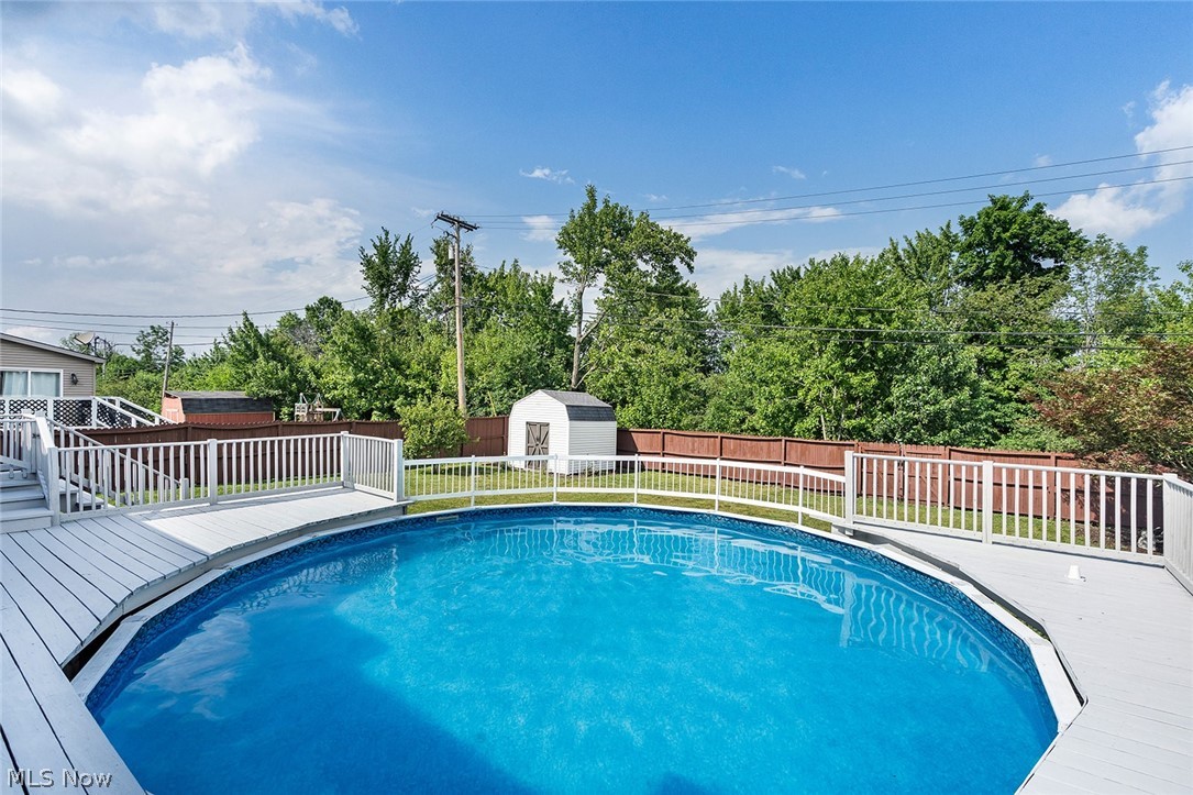 144 Hawkins Lane Columbiana OH 44408