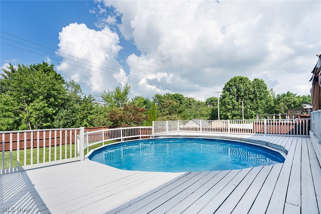 144 Hawkins Lane Columbiana OH 44408