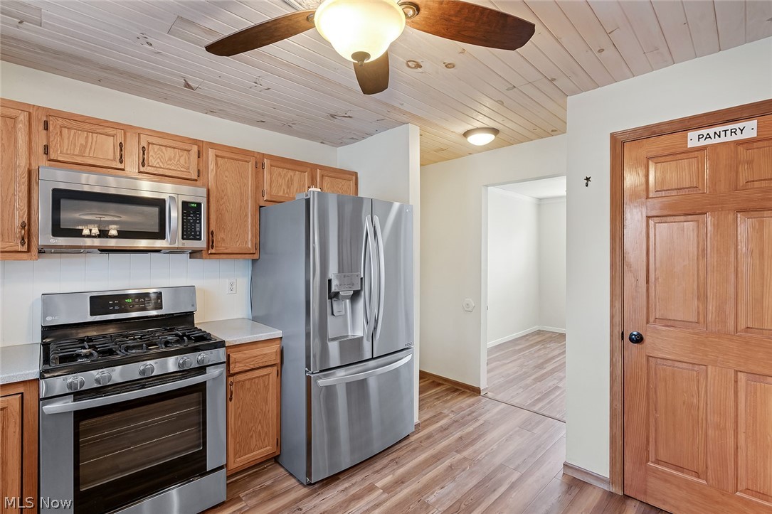 144 Hawkins Lane Columbiana OH 44408